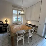 Stylish Courtyard Loft Citylife Milan
