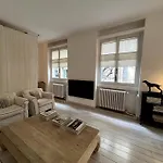 Stylish Courtyard Loft Citylife Hébergement de vacances