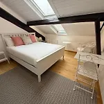 Hébergement de vacances Sunny 2br Penthouse Near *