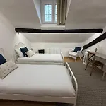Sunny 2br Penthouse Near Milan