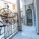 Sunny 2br Penthouse Near Hébergement de vacances