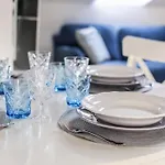 Sunny 2br Penthouse Near Hébergement de vacances Milan