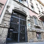 Sunny 2br Penthouse Near