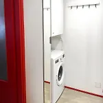 Rosso A Milano, Vicino Allo Ieo *