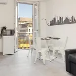 Stylish Flat Porta Venezia - Fast Wifi, Ac, Metro 6 Min From Duomo Milan Apartamento Milão