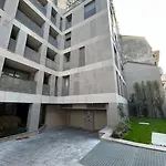 Luxury Close To Citylife, Metro & Dining *