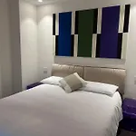 Casa vacanze Luxury Close To Citylife, Metro & Dining