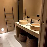 Apartment Modern Canal-side Loft With Private Garden *