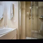 Two-room San Babila アパート *