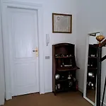 Casa Mari - Free Secure Parking, Breakfast, Private Bathroom, Wifi, Garden, Aircon, 5 Min Walk To Metro And Train Station فندق مبيت وإفطار ميلان