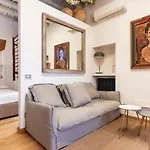 Апартаменты La Maison D'artiste In Brera Милан