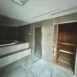 Giax Tower Premium Modern Milanese Flat With Gym Pool View & Box