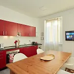- Modern Flat מילאנו