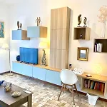דירה Navigli Retreat Near Duomo מילאנו