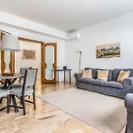 - Brand New 4 Pax Life & The Giulio Cesare 5 Apartman