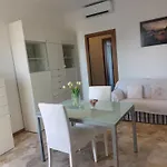 Floor Retreat Private Balconies Cityskyline Appartamento *