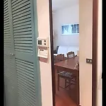 Sunday's Flat/monolocale Zona Bocconi * Milan