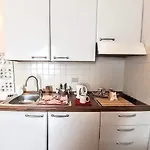 Sunday's Flat/monolocale Zona Bocconi