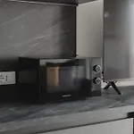 Gohost - Modern And Bright With Terrace And Balcony ميلان