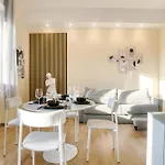 Corso Vittorio Emanuele Grandsuite - Position In Next To Duomo 아파트 *