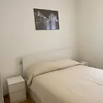 Two-room San Babila アパート ミラノ