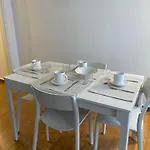 Two-room San Babila アパート ミラノ