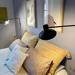 Claire Suite - Comfortable Apartment Near Citylife & Metro