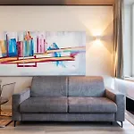 Easyhomes-city Centre *