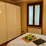 Vfh Stylish Boutique Apartment-city Center Lejlighed