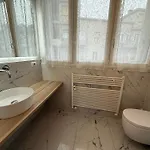 Sunny Design Penthouse 2br 2ba 8 Min To Duomo Apartment