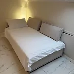 Apartment Sunny Design Penthouse 2br 2ba 8 Min To Duomo *