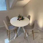 Sunny Design Penthouse 2br 2ba 8 Min To Duomo * Milan
