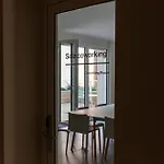 Torre Luxury Apartment *