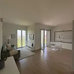 Panorama - Luminous With Private Garage * ميلان