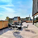 San Babila Duomo View With Shared Rooftop Terrace Apartment Milan