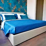 San Babila Duomo View With Shared Rooftop Terrace Apartment Milan