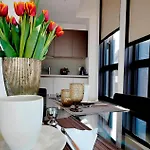 San Babila Duomo View With Shared Rooftop Terrace *