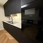 Apartment Luxury Design 1br 1ba High Ceilings