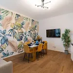 Moscova Luxe - Elegant With 2 Bathrooms *