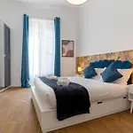 Moscova Luxe - Elegant With 2 Bathrooms Appartamento *