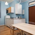 Classbnb - 1 Kilometers From Porta Garibald Apartamento Milão