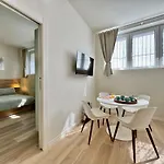 Lägenhet Modern Near San Siro With Free Garage