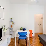 Flat With Private Balcony - Close To Life, Corso ミラノ