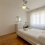 Flat With Private Balcony - Close To Life, Corso