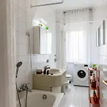 Flat With Private Balcony - Close To Life, Corso ミラノ
