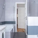 Ampio Ed Elegante - 2 E 2 Bagni Apartment *