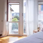 Ampio Ed Elegante - 2 E 2 Bagni Apartment