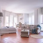 Apartment Ampio Ed Elegante - 2 E 2 Bagni