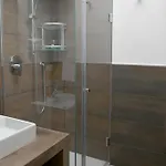 Dingo's House - 5 Minutes From M3 מילאנו
