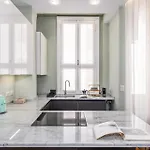 Design Boutique Flat - Refined & Daire Milano